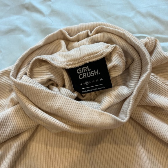 GIRL CRUSH GANG| Turtleneck size M NEVER WORN - Picture 4 of 6